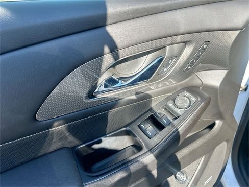 Certified 2023 Chevrolet Traverse Premier w/ Redline Edition image 17