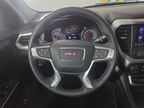 Certified 2023 GMC Acadia SLT AWD/4WD image 15