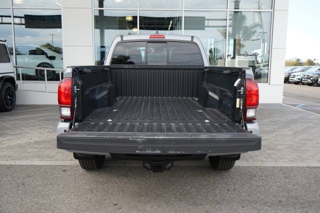 Used 2021 Toyota Tacoma SR5 RWD image 8