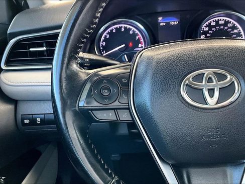 Used 2019 Toyota Camry SE w/ Convenience Package FWD image 10