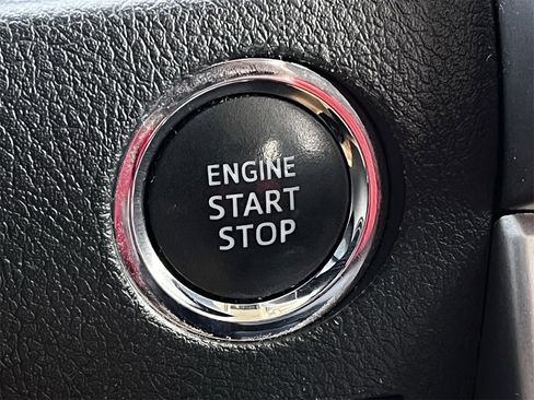 Used 2021 Toyota 4Runner Limited image 19