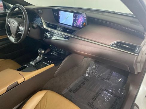 Used 2019 Lexus ES 350 w/ Accessory Package 2 FWD image 34