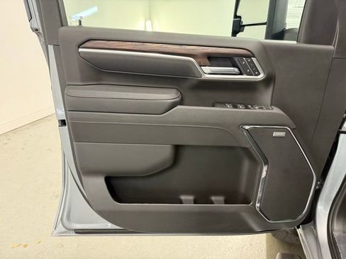 New 2026 GMC Sierra 2500 SLT w/ SLT Premium Package image 14