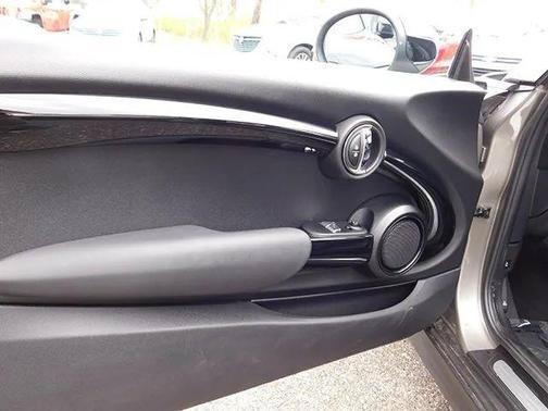 Used 2021 MINI Cooper S w/ 6.5" Touchscreen Package FWD image 9