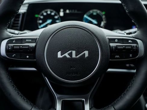 Used 2025 Kia Sportage SX Prestige image 16