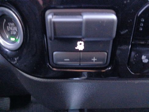 Used 2023 Chevrolet Silverado 1500 LT Trail Boss w/ Convenience Package II image 10