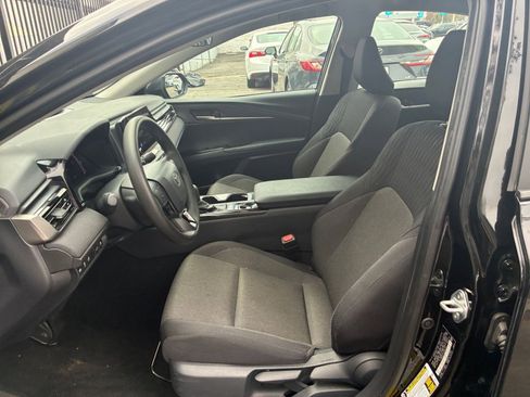 Used 2025 Toyota Camry LE image 24