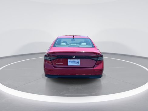 Used 2023 Honda Accord EX image 8