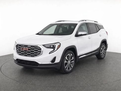 Used 2020 GMC Terrain Denali w/ GMC Pro Grade Package AWD/4WD image 2