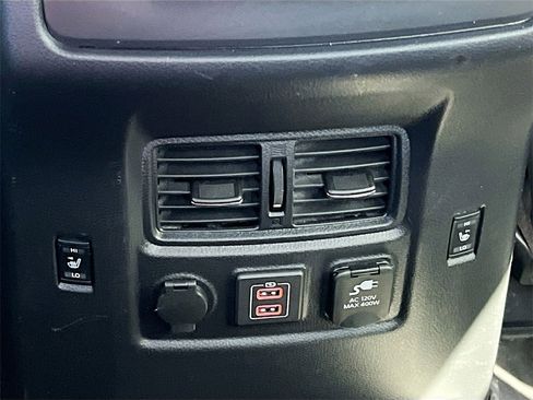 Used 2023 Nissan Titan PRO-4X w/ Pro-4x Convenience Package image 27