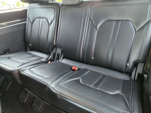 Used 2019 Ford Expedition Limited AWD/4WD image 10