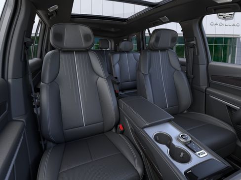 New 2027 Cadillac Vistiq Luxury w/ LPO, Floor Liner Package AWD/4WD image 16