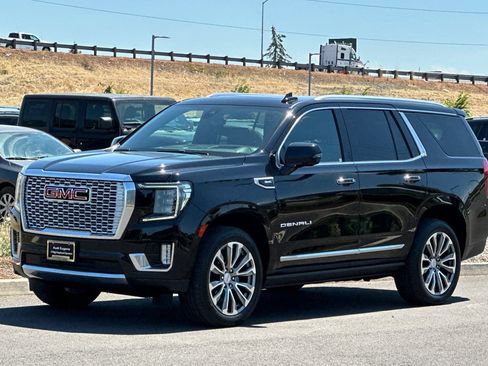 Used 2021 GMC Yukon Denali w/ Denali Premium Package AWD/4WD image 7