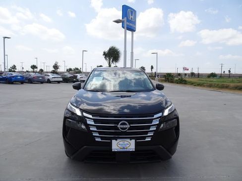 Used 2024 Nissan Rogue S FWD image 2