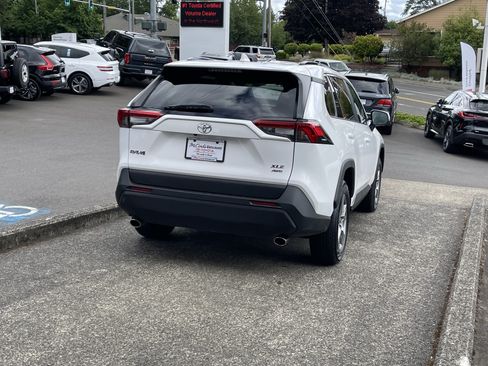 Certified 2024 Toyota RAV4 XLE w/ Convenience Package AWD/4WD image 6