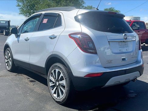 Used 2022 Buick Encore Preferred AWD/4WD image 5