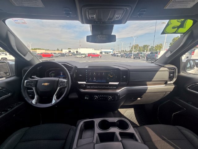 Used 2023 Chevrolet Silverado 1500 LT AWD/4WD image 20