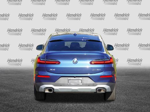 Certified 2025 BMW X4 xDrive30i image 7