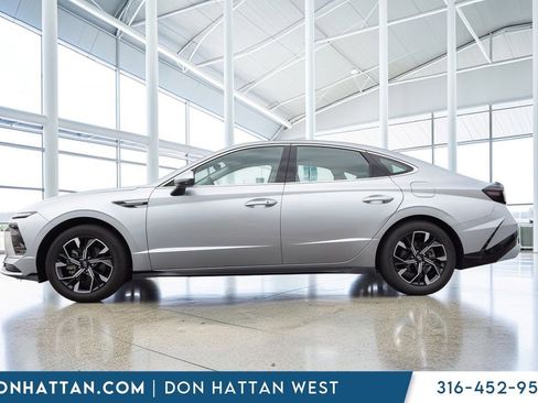 Used 2025 Hyundai Sonata SEL image 2