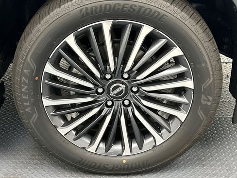 New 2025 Nissan Armada Platinum Reserve image 22