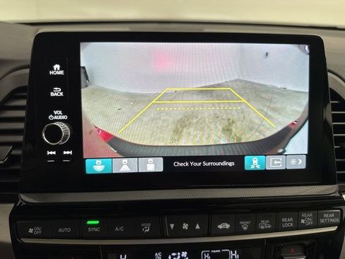 Used 2025 Honda Odyssey Touring image 23