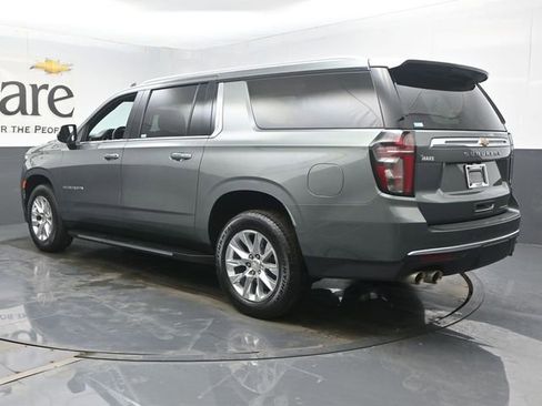 Used 2023 Chevrolet Suburban Premier image 35