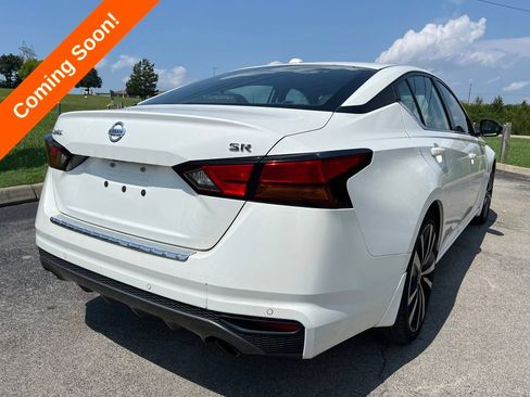 Used 2021 Nissan Altima 2.5 SR FWD image 12