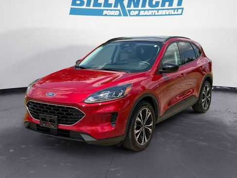 Used 2022 Ford Escape SE w/ SE Sport Appearance Package AWD/4WD image 1