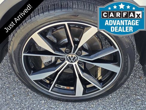 Used 2024 Volkswagen Tiguan SEL R-Line AWD/4WD image 38