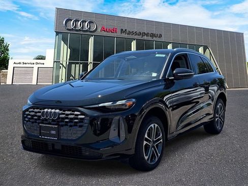 Certified 2025 Audi Q5 Premium w/ Convenience Package AWD/4WD image 1