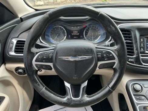 Used 2015 Chrysler 200 Limited w/ Convenience Group FWD image 20