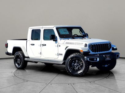 New 2025 Jeep Gladiator Sport
