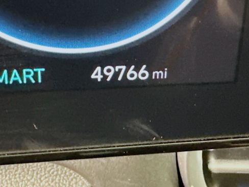 Used 2024 Hyundai Elantra SEL image 19