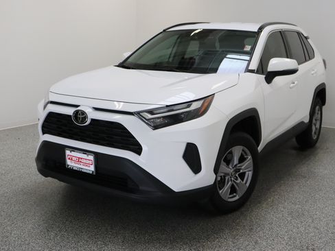 Used 2025 Toyota RAV4 XLE FWD image 2