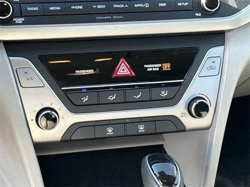 Used 2018 Hyundai Elantra SEL image 21