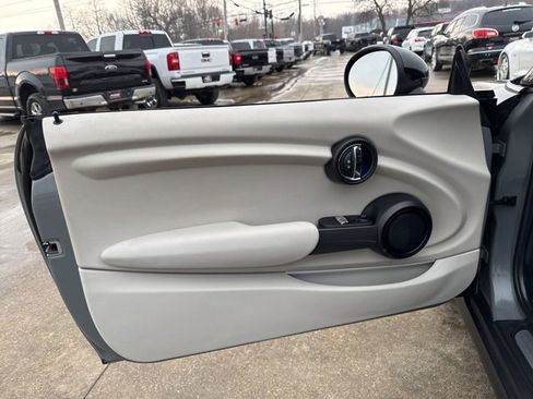 Used 2016 MINI Cooper 2-Door Hardtop image 23