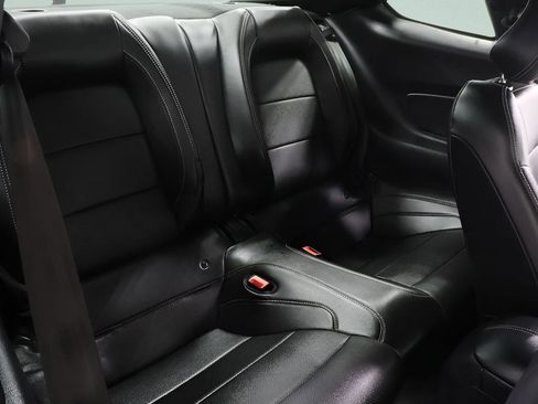Used 2018 Ford Mustang GT Premium w/ GT Performance Package RWD image 29