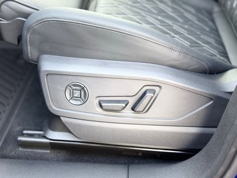 New 2025 Audi SQ5 Premium Plus AWD/4WD image 16