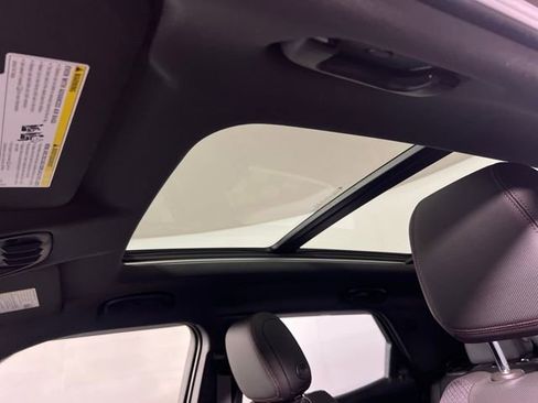 Used 2023 Chevrolet TrailBlazer RS w/ Sun and Liftgate Package image 24