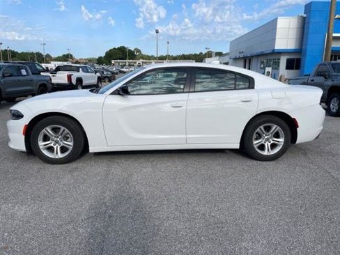 Used 2023 Dodge Charger SXT image 4