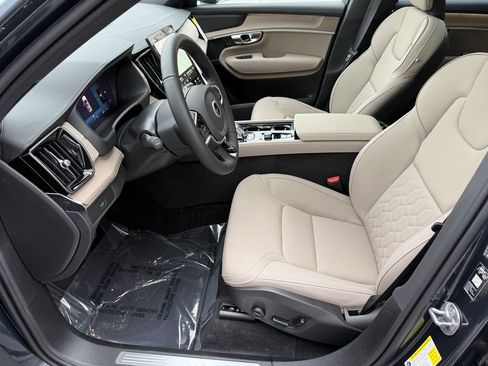 New 2026 Volvo XC90 B6 Plus w/ Protection Package Premier image 9