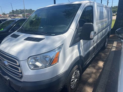 Used 2015 Ford Transit 250 130 Low Roof w/ Exterior Upgrade Package RWD image 1