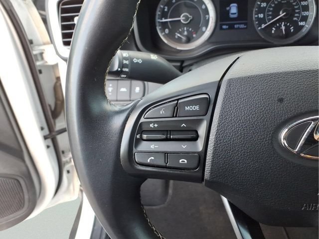 Used 2022 Hyundai Venue Limited FWD image 23