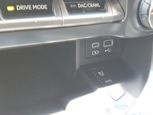 Used 2024 Lexus LX 600 F Sport AWD/4WD image 29