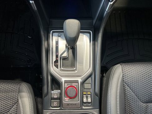 Used 2023 Subaru Forester Premium image 9