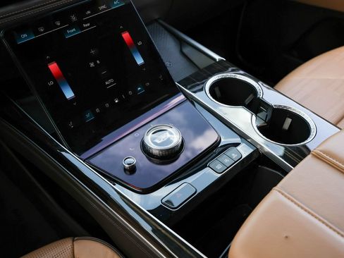 Used 2025 Cadillac Escalade Premium Luxury w/ LPO, Floor Liner Package AWD/4WD image 8