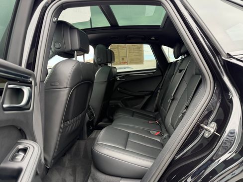 Certified 2026 Porsche Macan AWD/4WD image 21