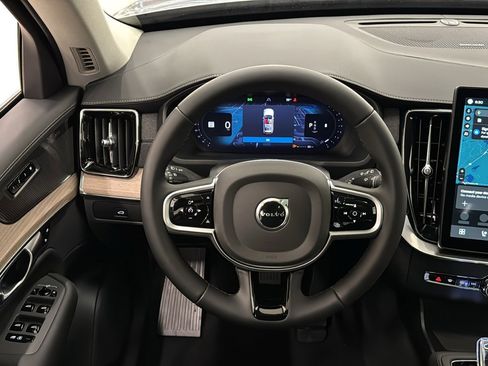 Used 2026 Volvo XC90 B5 Plus w/ Protection Package image 12