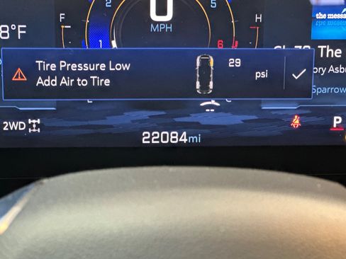 Used 2025 Chevrolet Equinox LT AWD/4WD image 26
