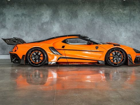 Used 2018 Ford GT RWD image 13